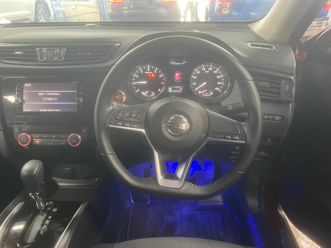 
								NISSAN XTRAIL full									