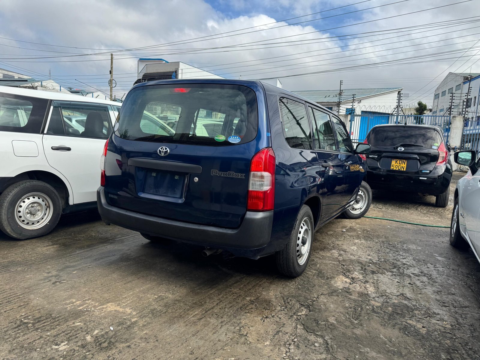 
								TOYOTA PROBOX full									