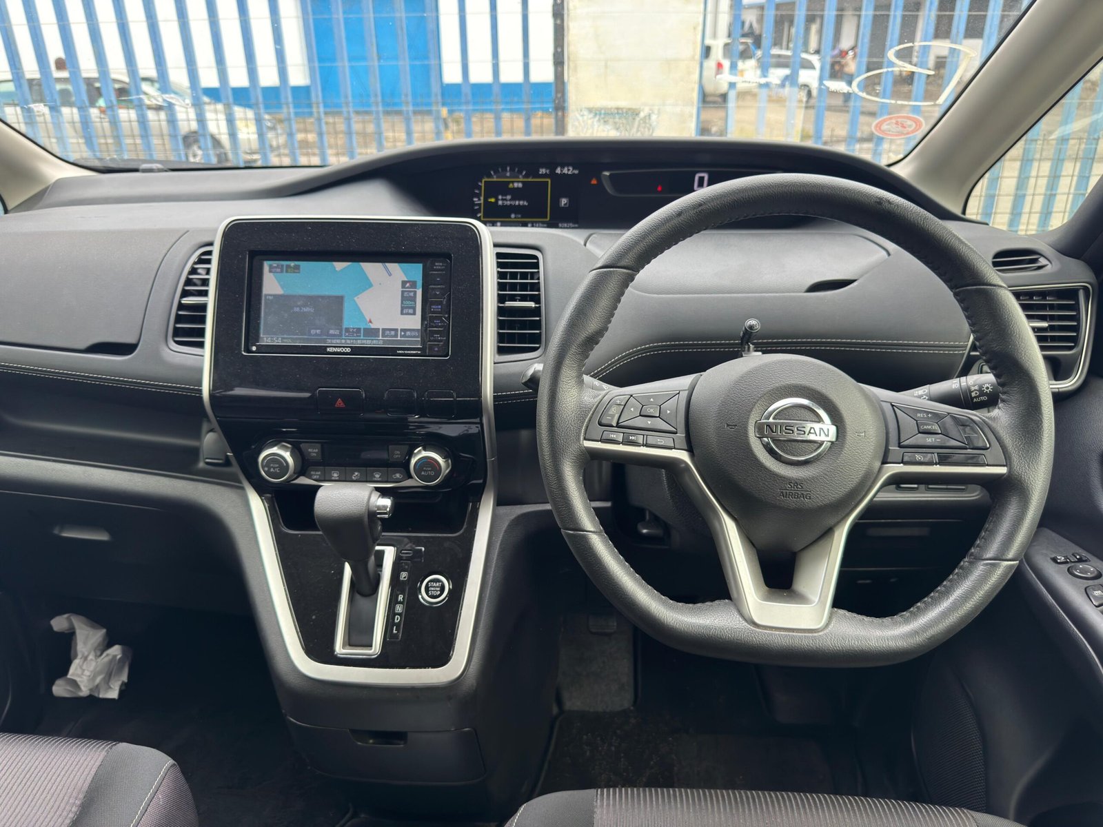 
								NISSAN SERENA full									
