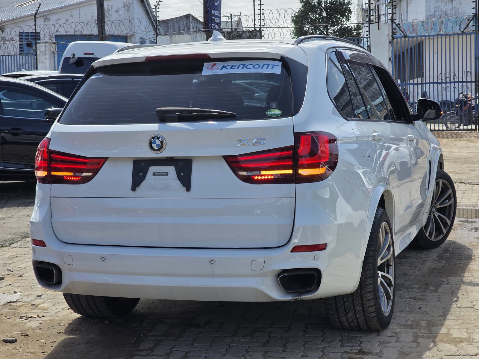 
								BMW X5 full									