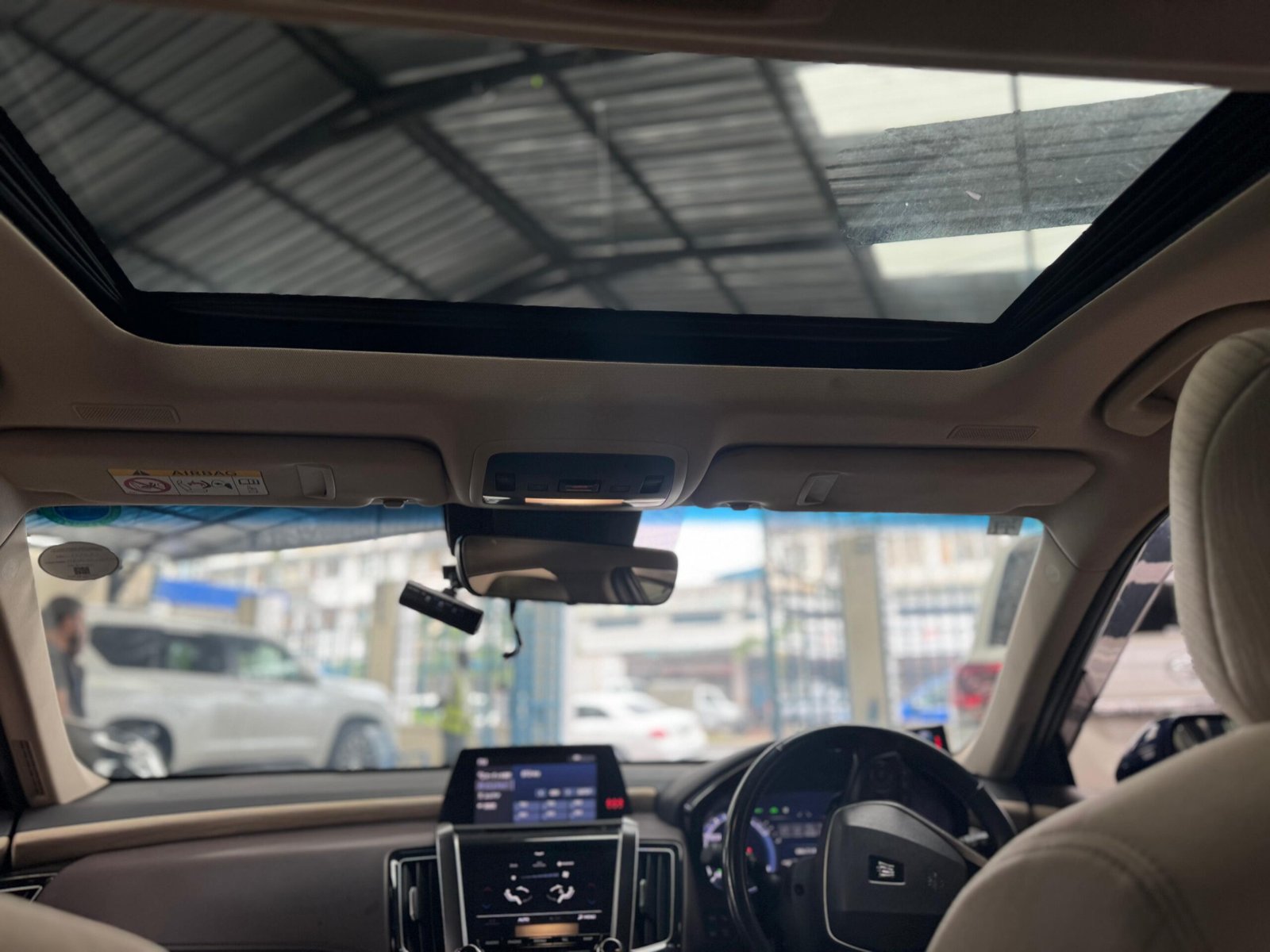 
								TOYOTA CROWN full									