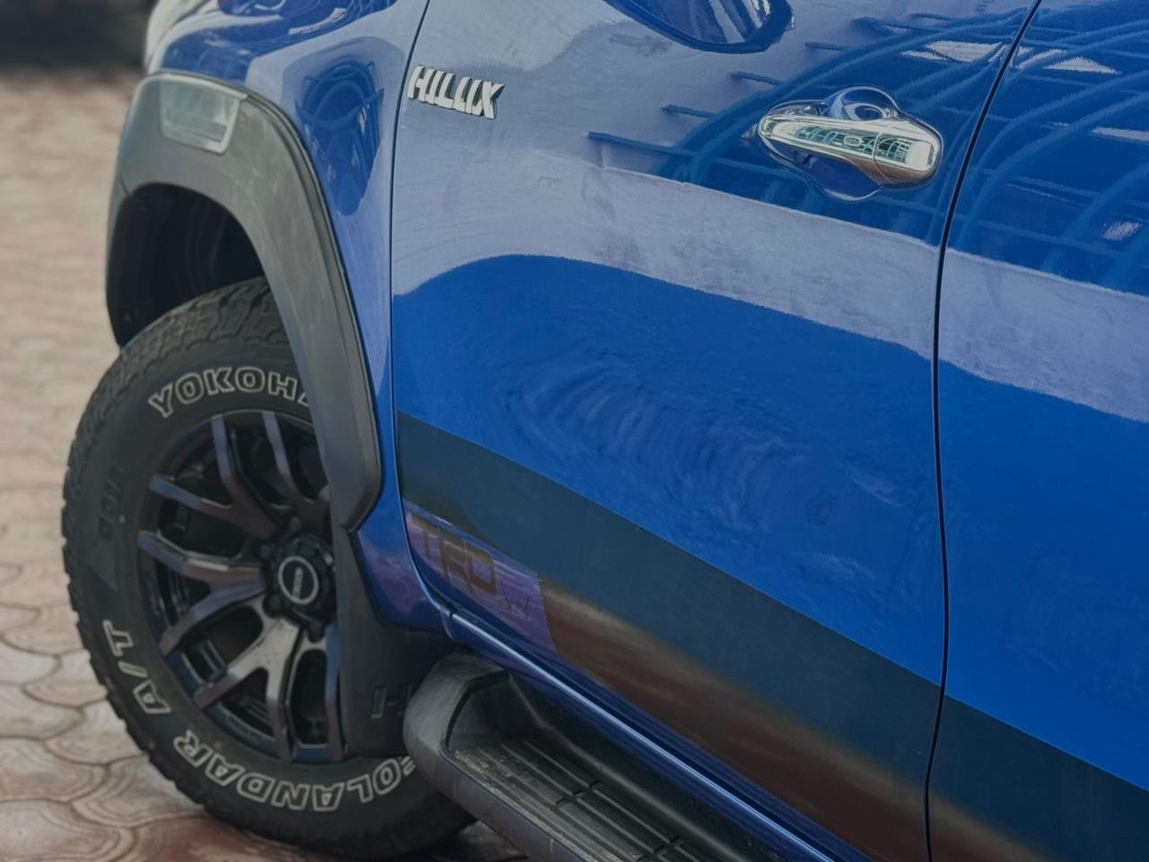 
								TOYOTA HILUX D/CAB full									