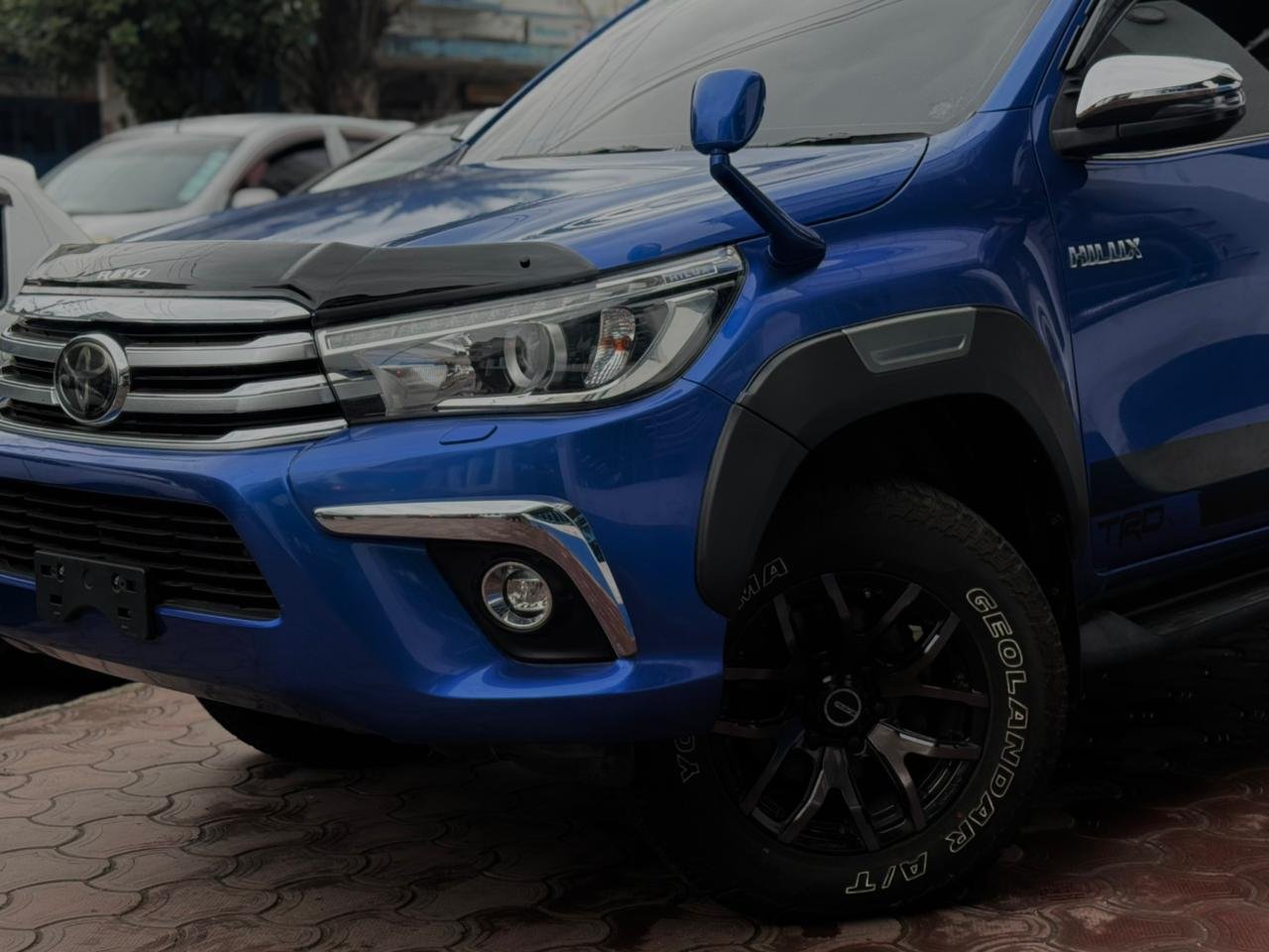 
								TOYOTA HILUX D/CAB full									