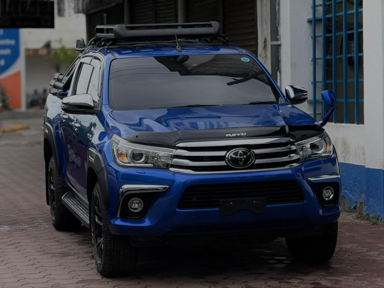
								TOYOTA HILUX D/CAB full									