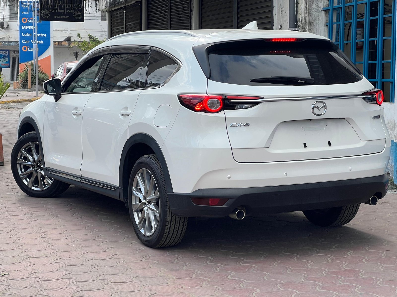 
								MAZDA CX-8 full									