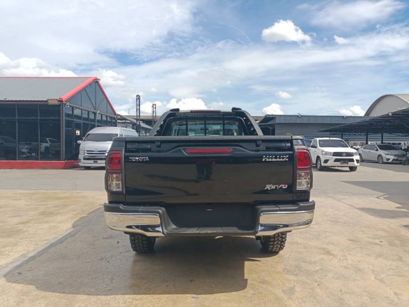 
								TOYOTA HILUX full									