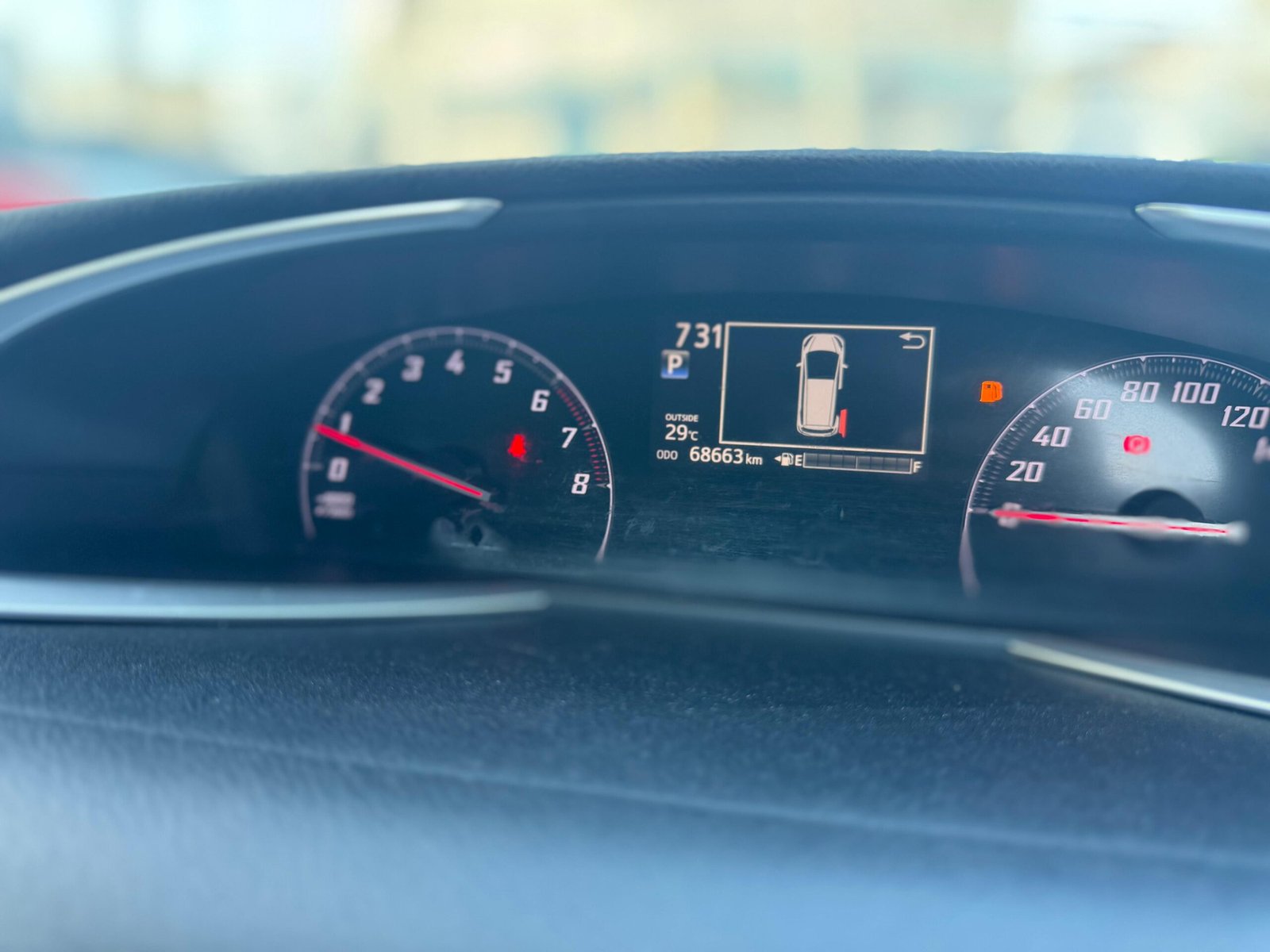 
								TOYOTA SIENTA full									