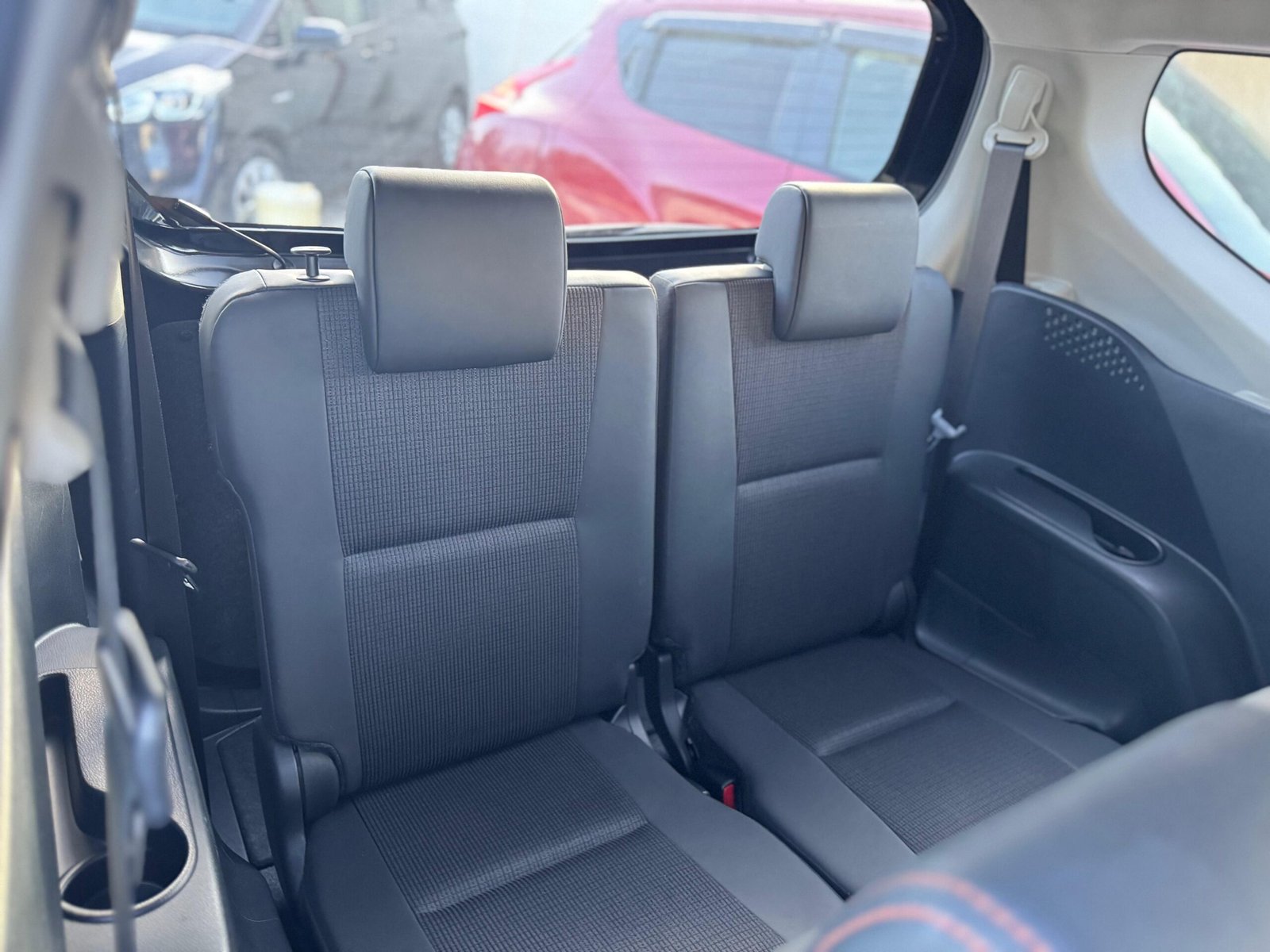 
								TOYOTA SIENTA full									