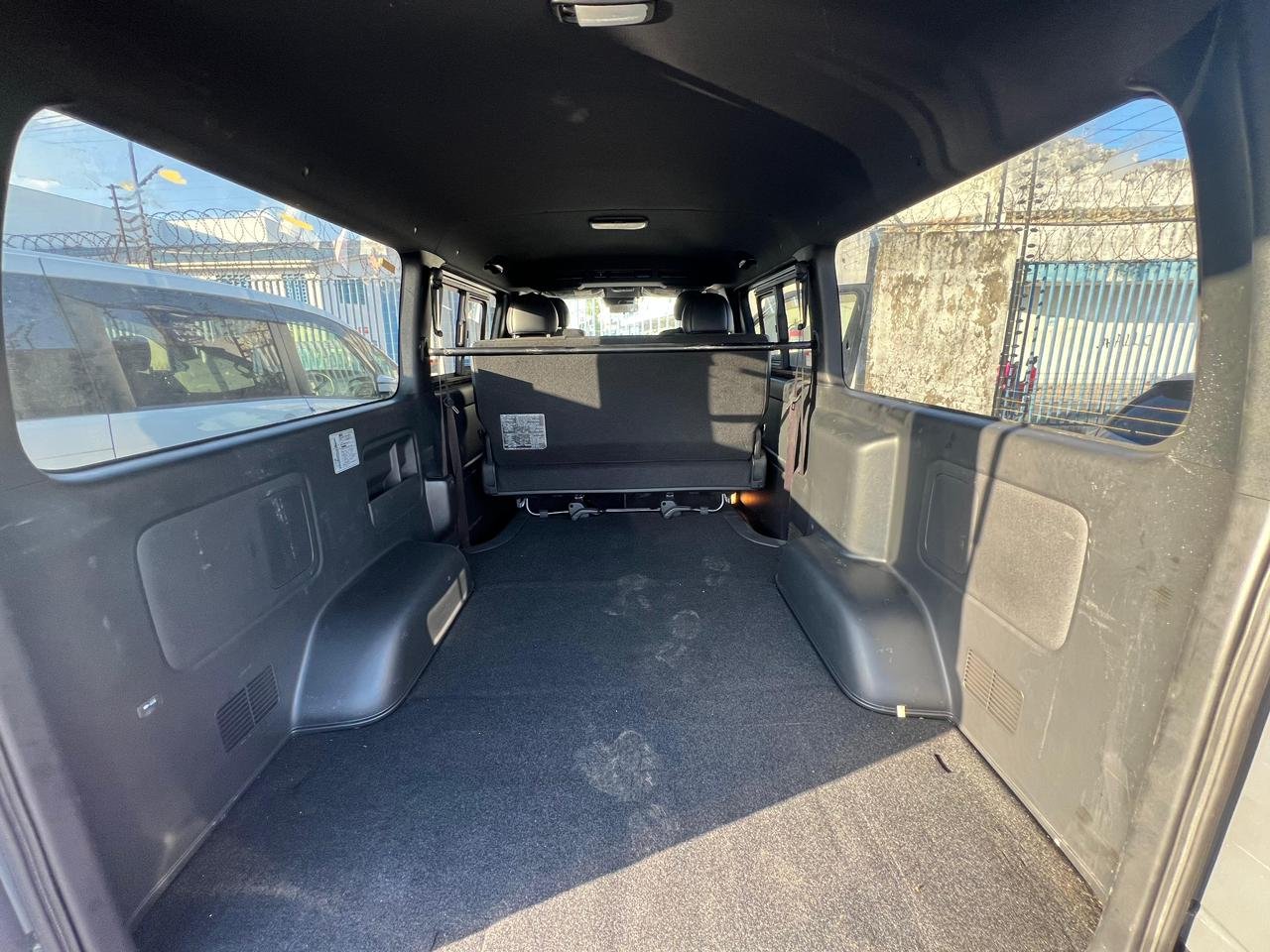 
								TOYOTA REGIUS ACE full									