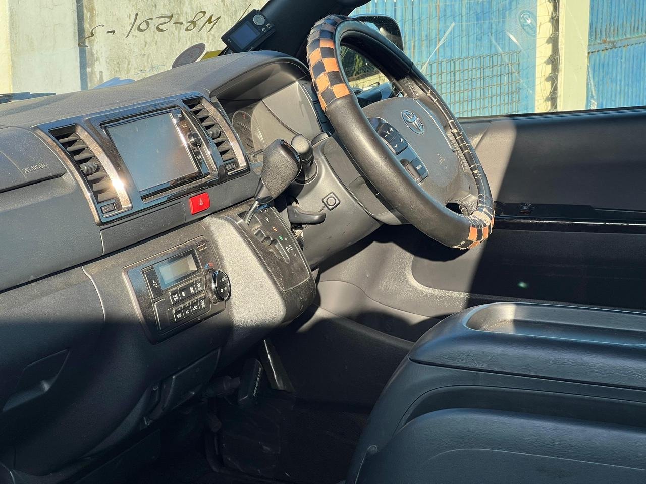 
								TOYOTA REGIUS ACE full									