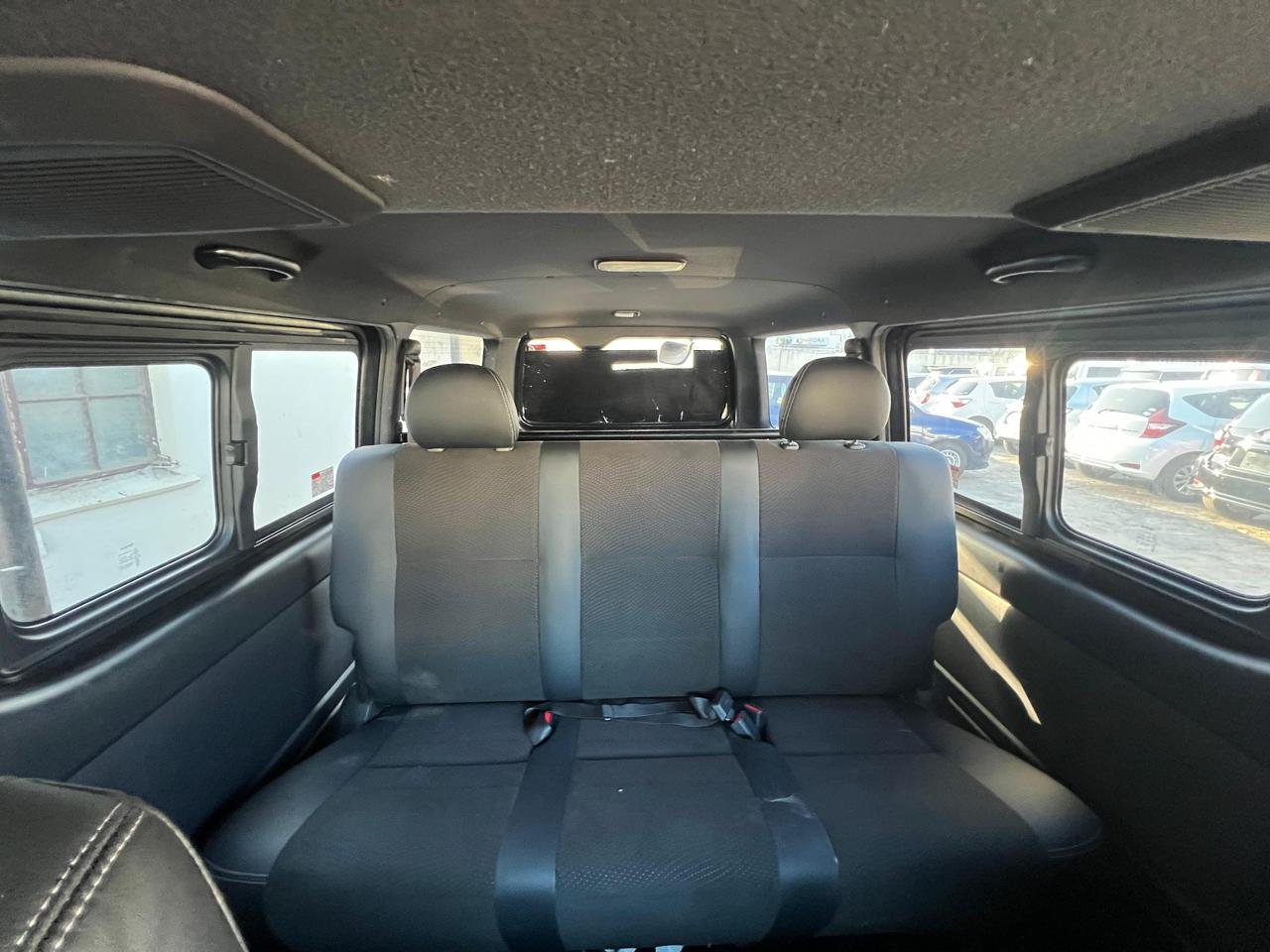 
								TOYOTA REGIUS ACE full									