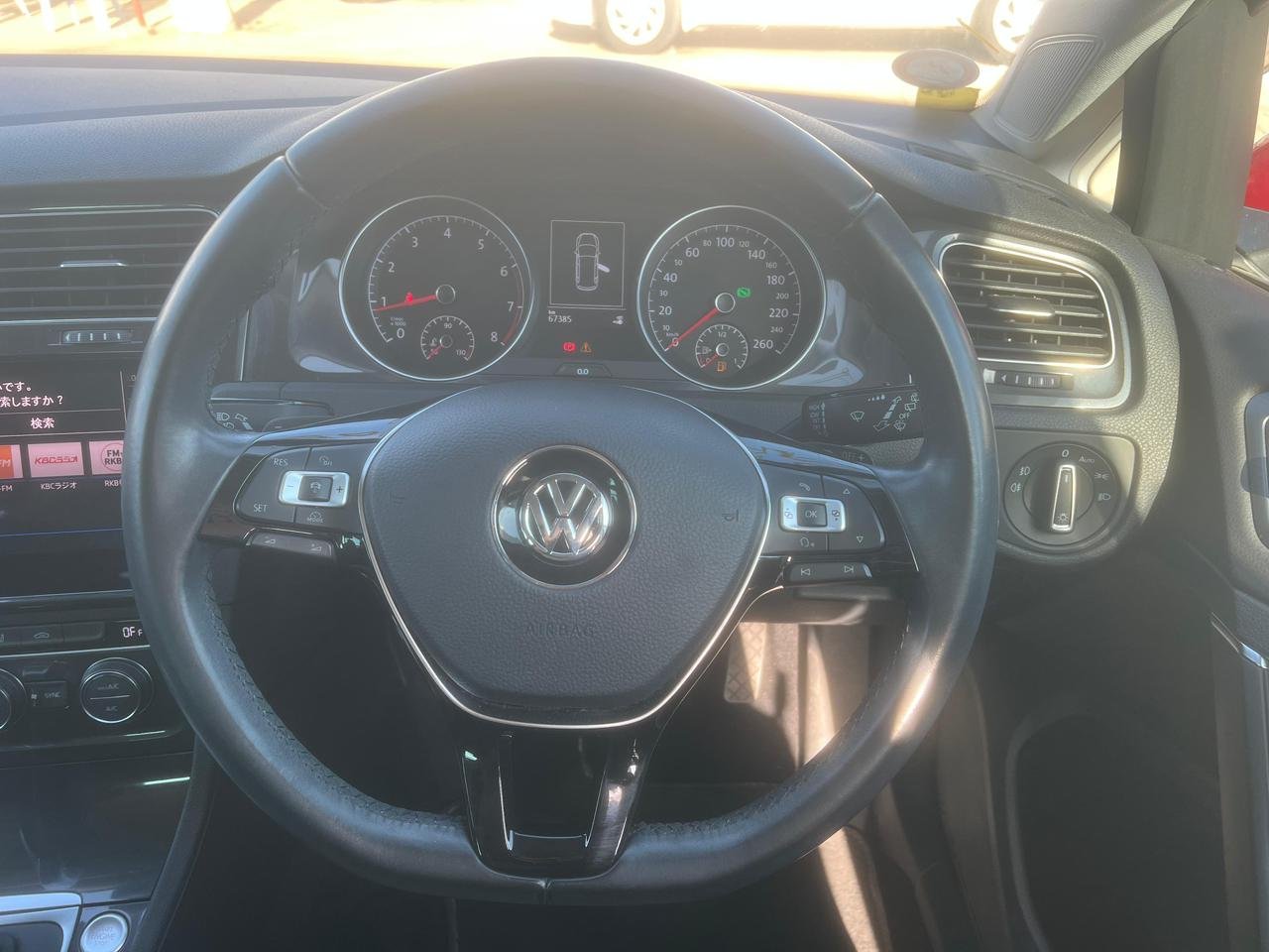 
								VOLKSWAGON GOLF full									