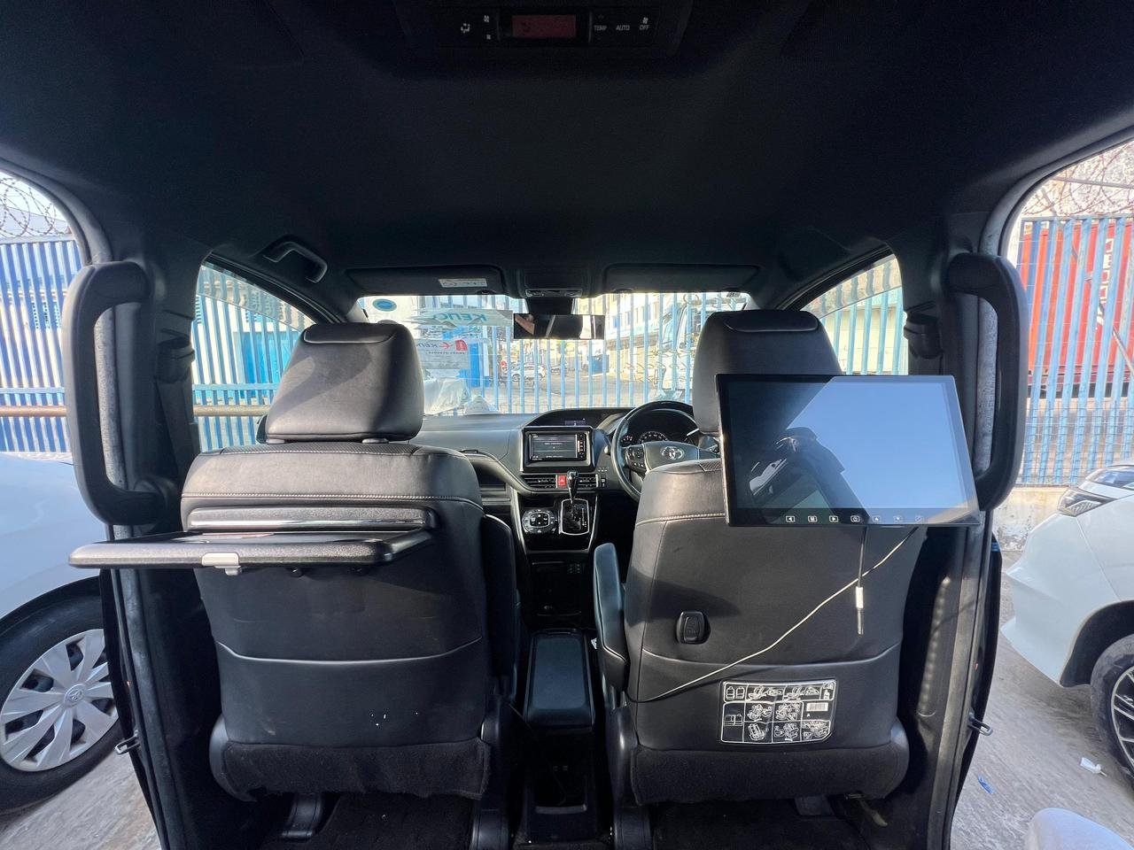 
								TOYOTA ESQUIRE full									