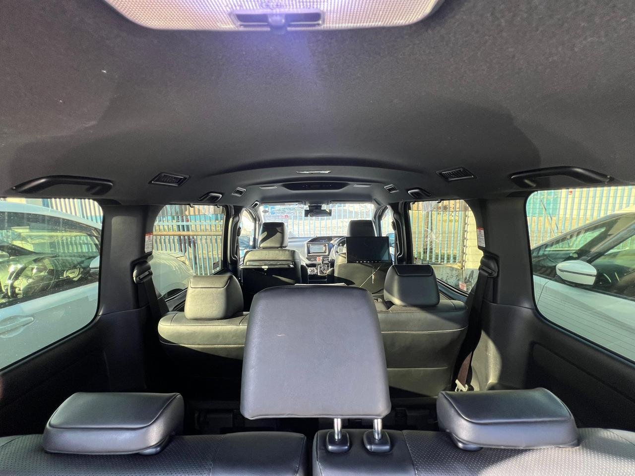 
								TOYOTA ESQUIRE full									