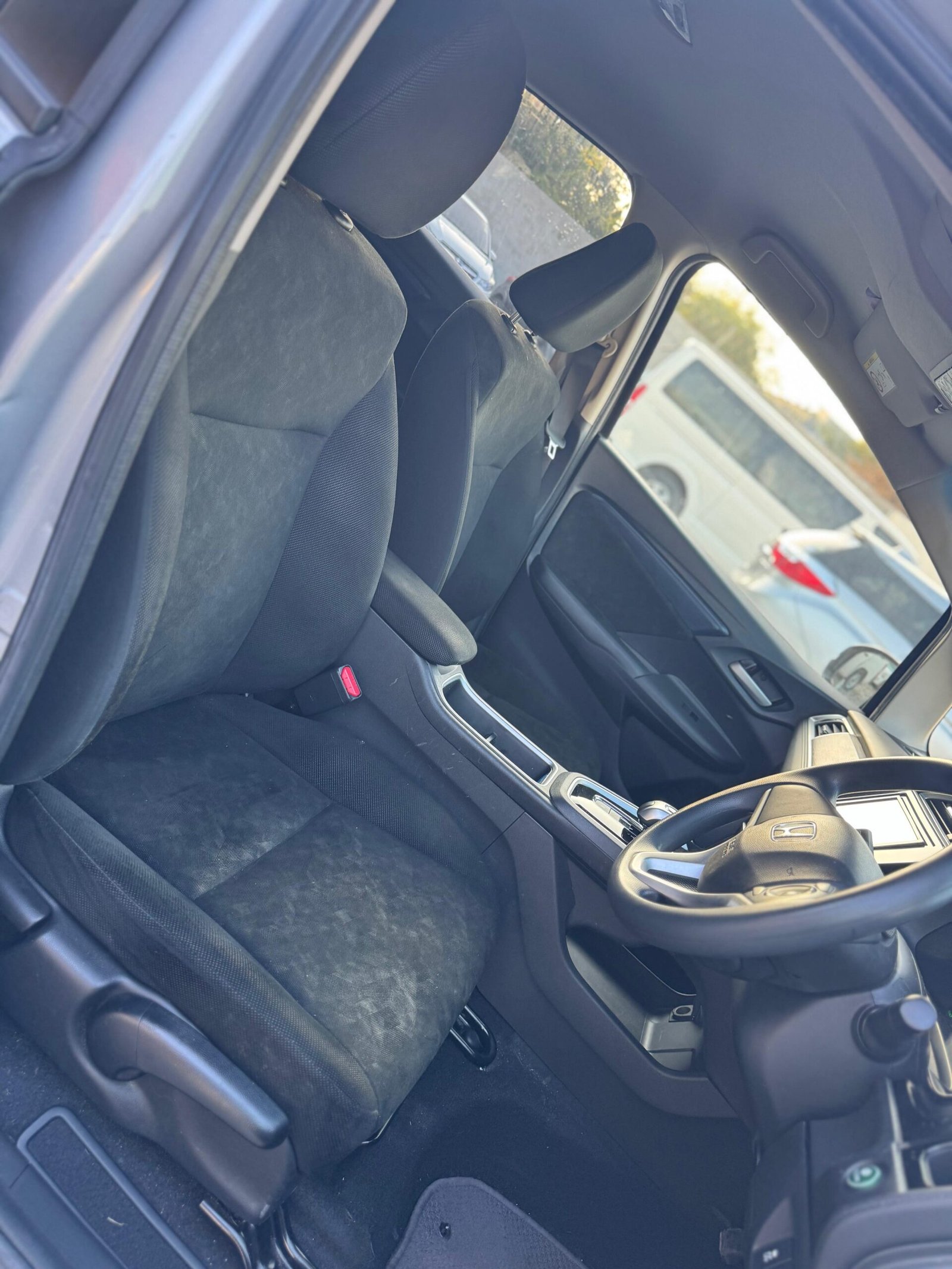 
								HONDA FIT SHUTTLE full									
