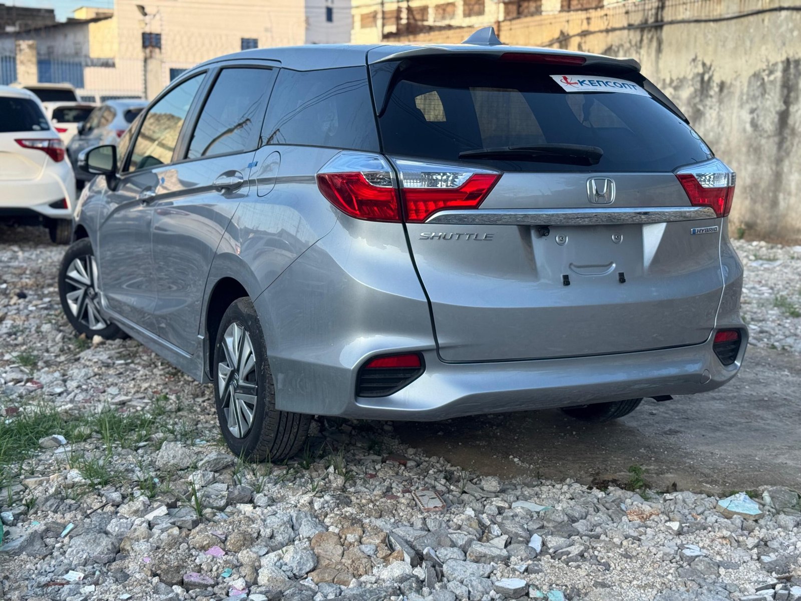 
								HONDA FIT SHUTTLE full									