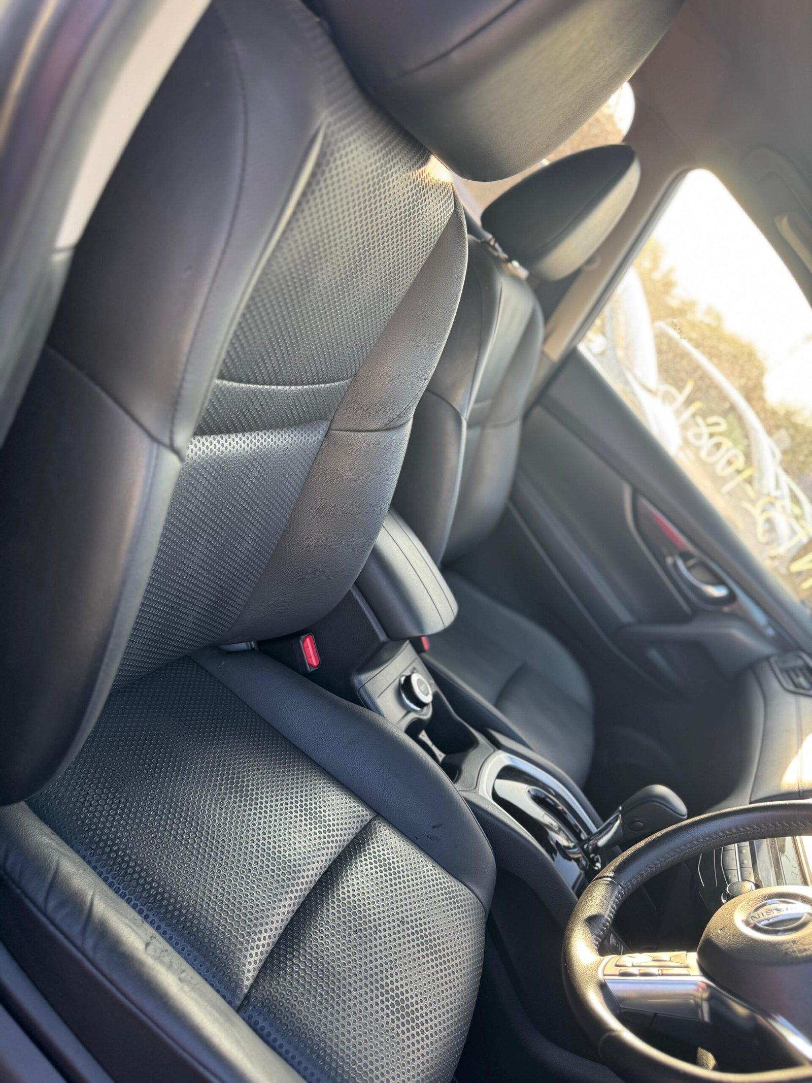
								NISSAN XTRAIL full									