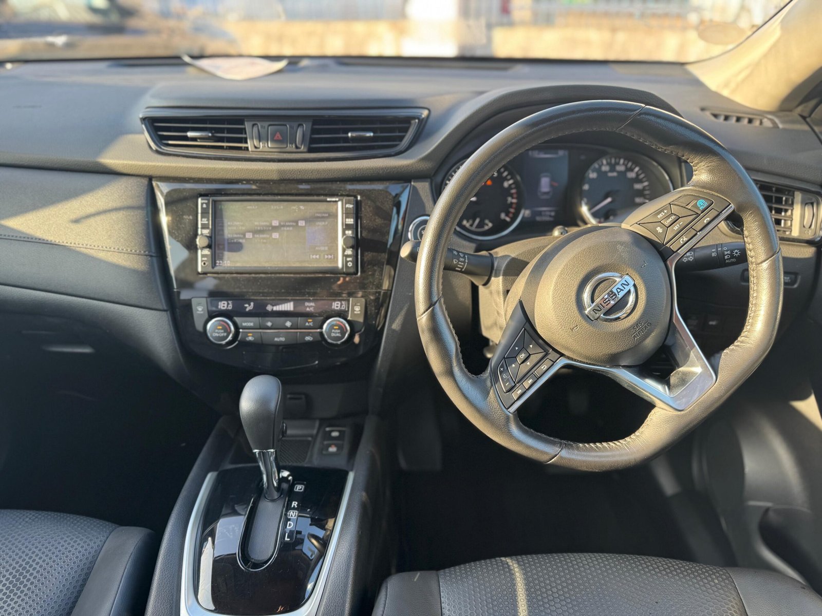 
								NISSAN XTRAIL full									