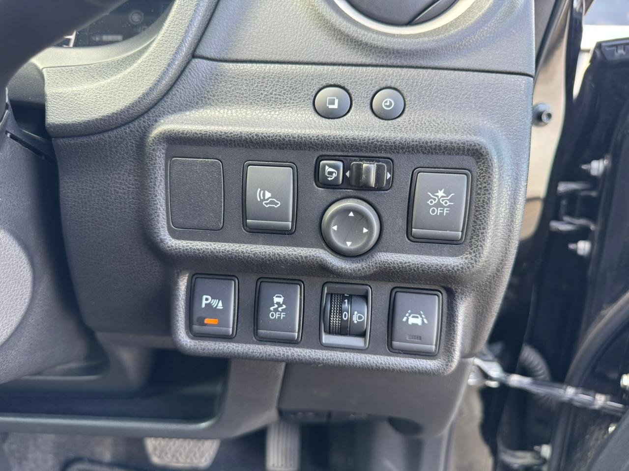 
								NISSAN NOTE full									