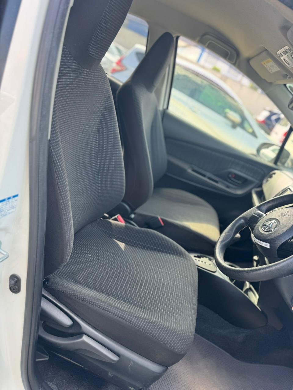 
								TOYOTA VITZ full									