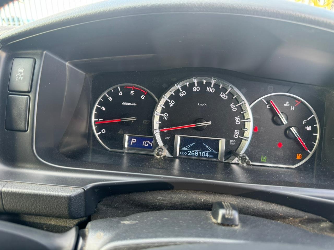 
								TOYOTA HIACE full									