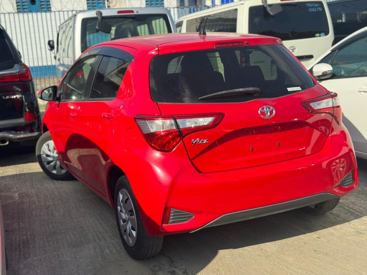 
								TOYOTA VITZ full									