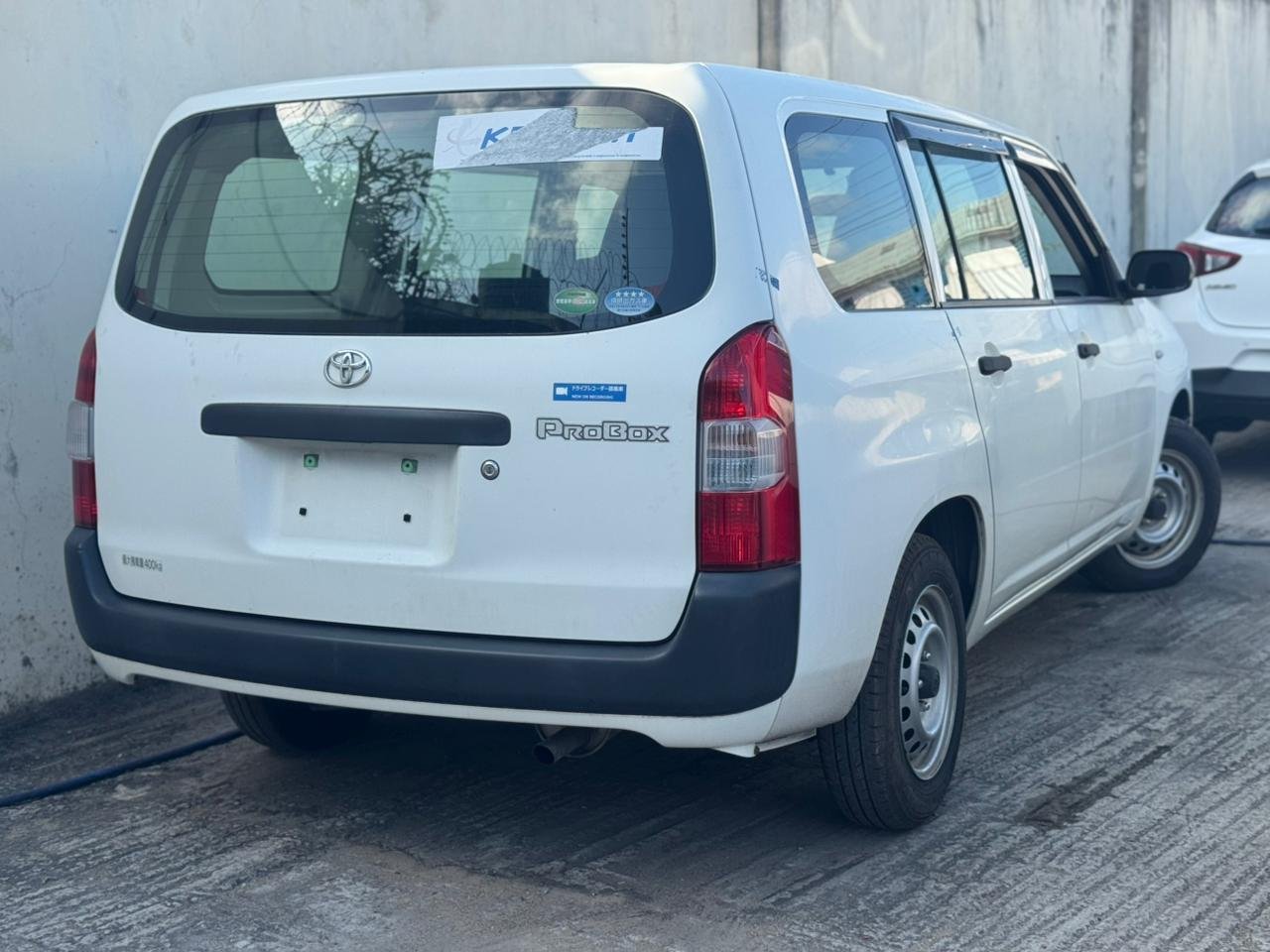 
								TOYOTA PROBOX full									