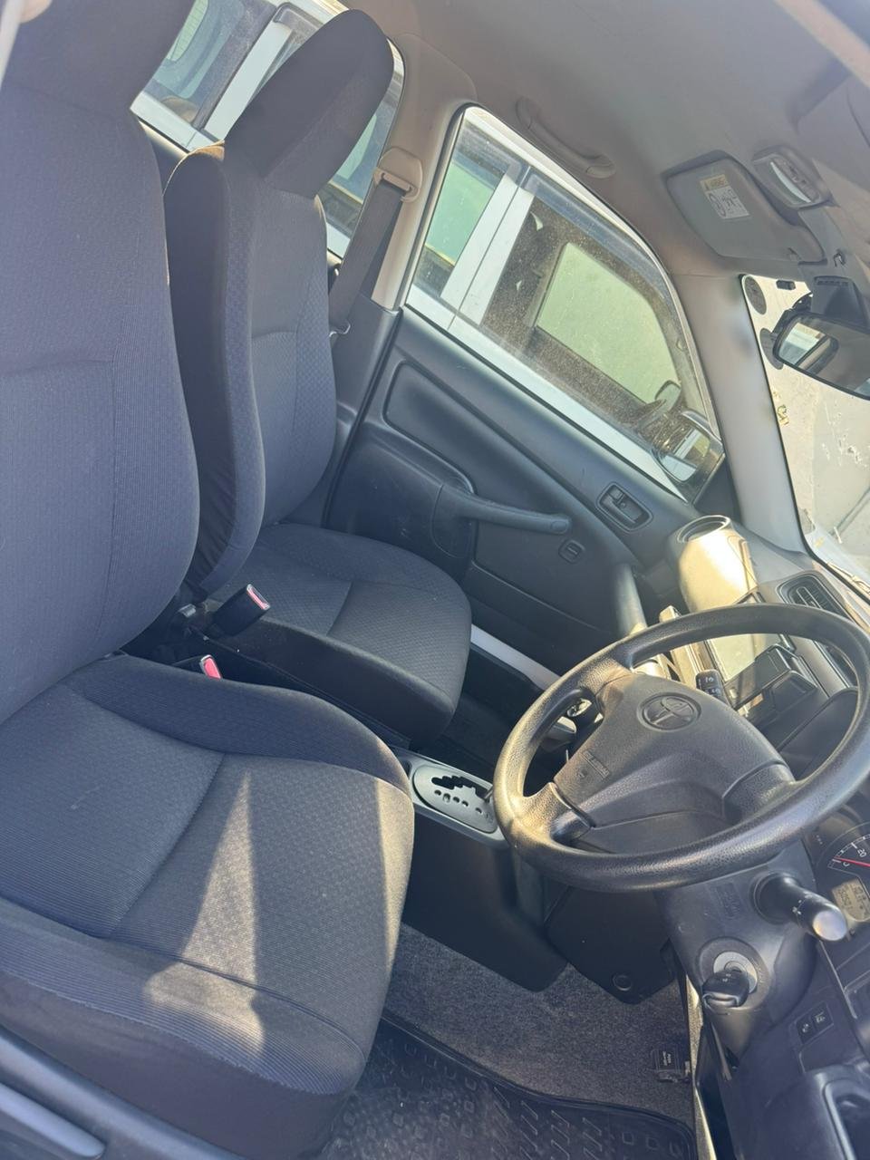 
								TOYOTA PROBOX full									
