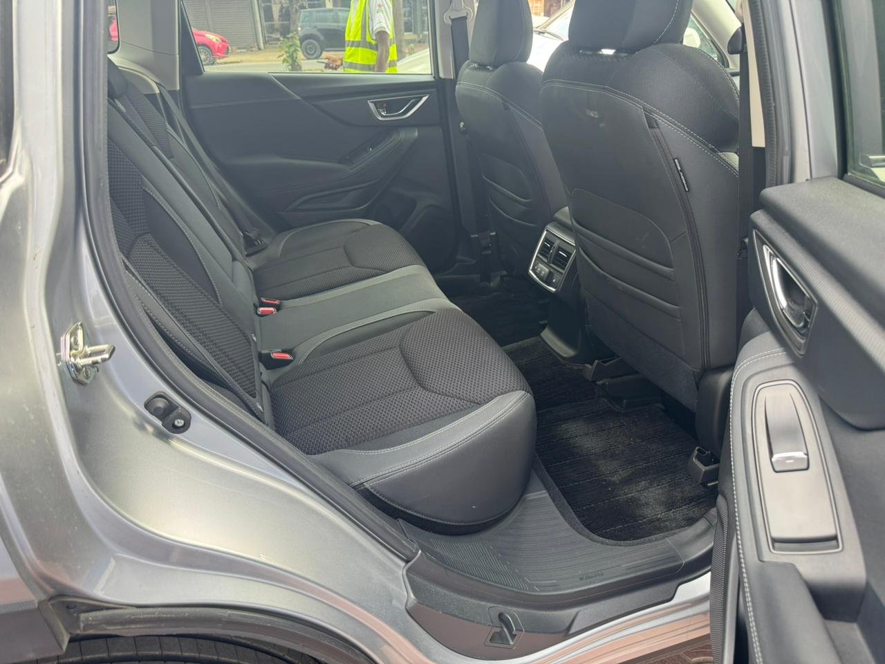 
								SUBARU FORESTER full									