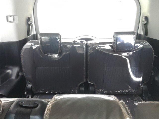 
								TOYOTA NOAH full									
