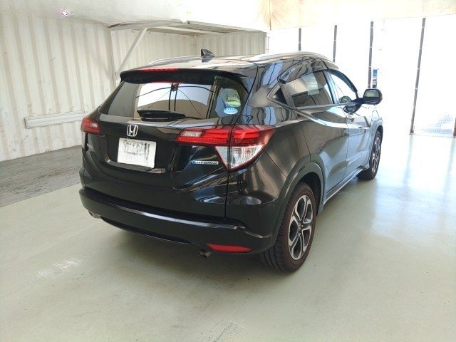 
								HONDA VEZEL full									