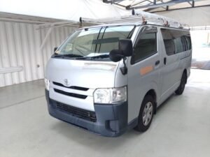 TOYOTA REGIUS ACE