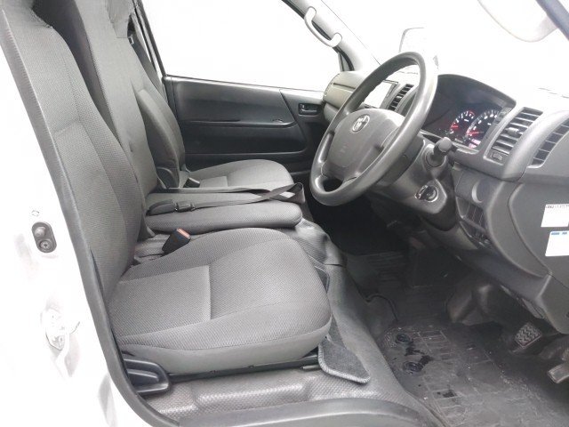 
								TOYOTA REGIUS ACE full									