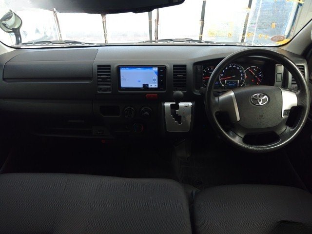 
								TOYOTA REGIUSACE full									