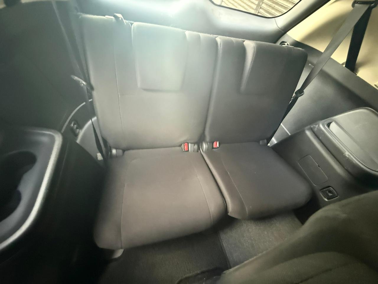 
								MITSUBISHI OUTLANDER full									