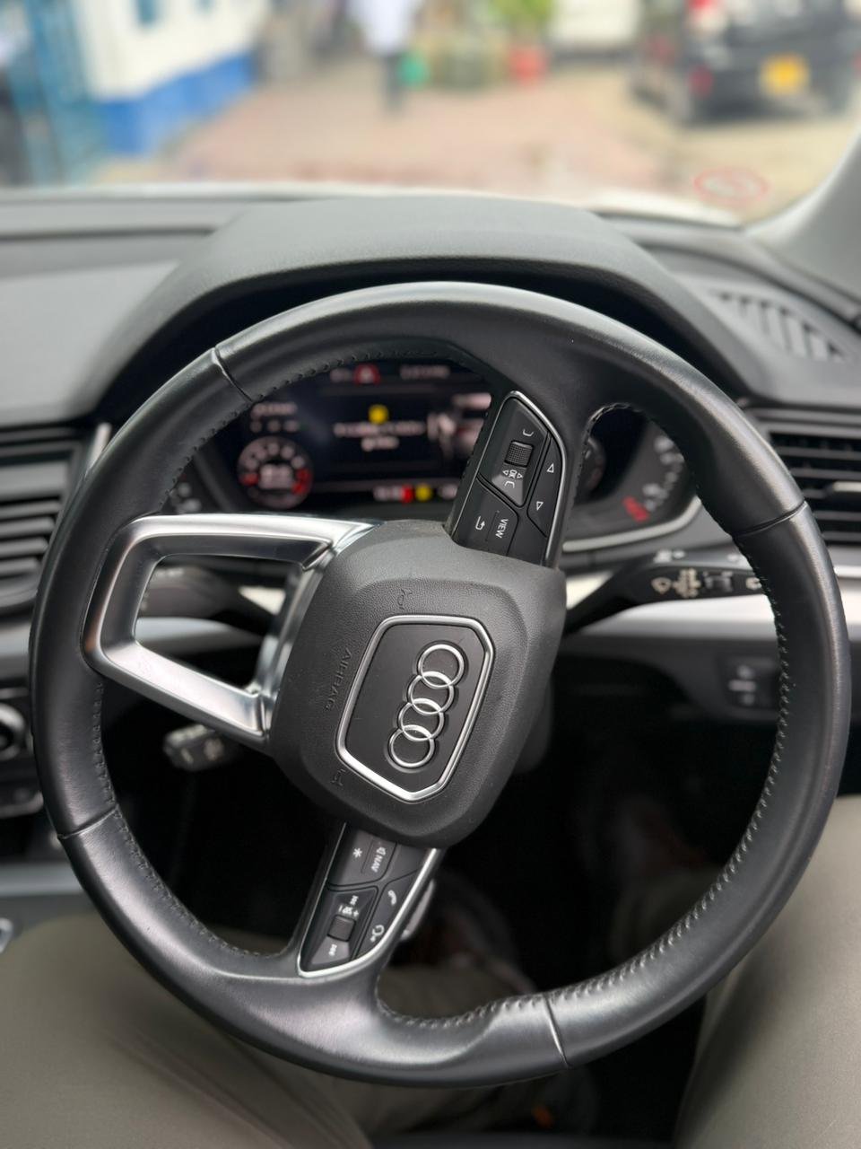 
								AUDI Q5 full									