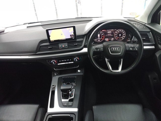 
								AUDI Q5 full									