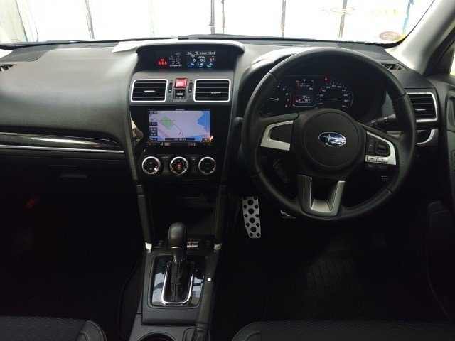 
								SUBARU FORESTER full									