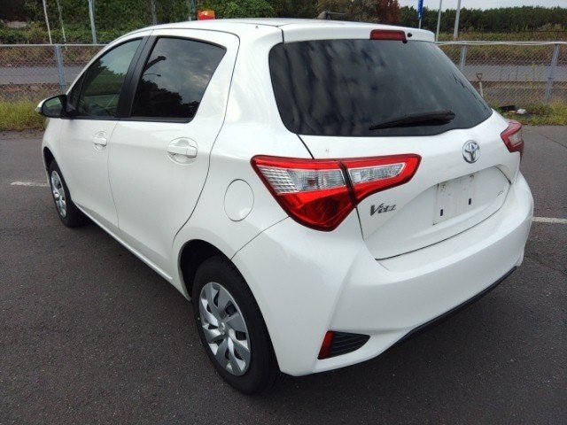 
								TOYOTA VITZ full									