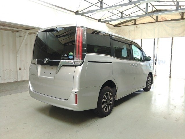 
								TOYOTA ESQUIRE full									