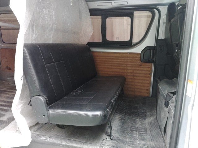 
								TOYOTA HIACE full									
