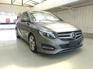 MERCEDES B180