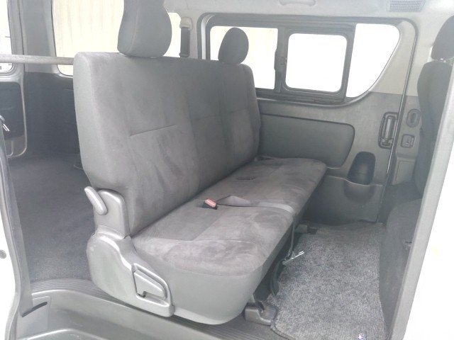 
								TOYOTA HIACE full									