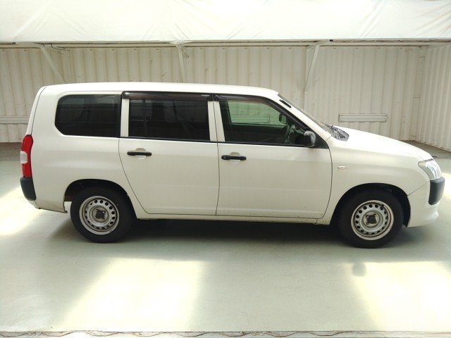 
								TOYOTA PROBOX full									