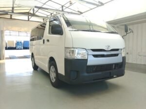 TOYOTA HIACE