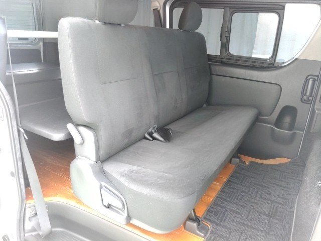 
								TOYOTA HIACE full									