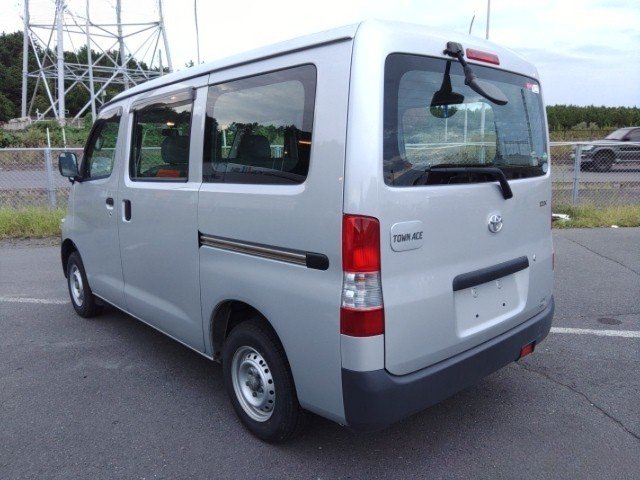 
								TOYOTA TOWNACE full									