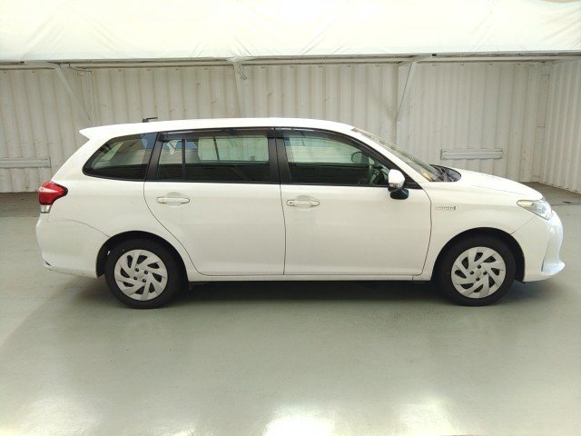 
								TOYOTA FIELDER full									
