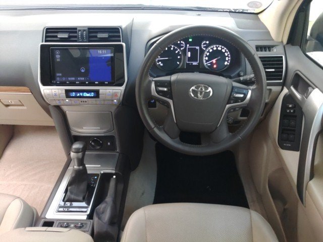 
								TOYOTA PRADO full									
