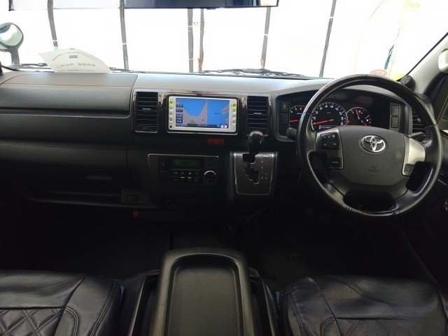 
								TOYOTA REGIUSACE full									